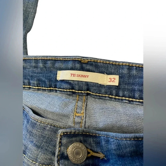 Levi’s 711 Skinny Studded Ankle Jeans - Picture 7 of 10